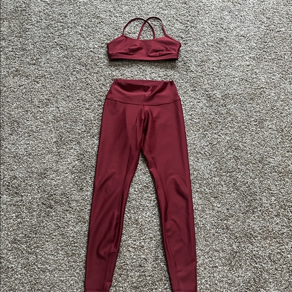 Alo Airlift maroon set size S - Picture 5 of 6